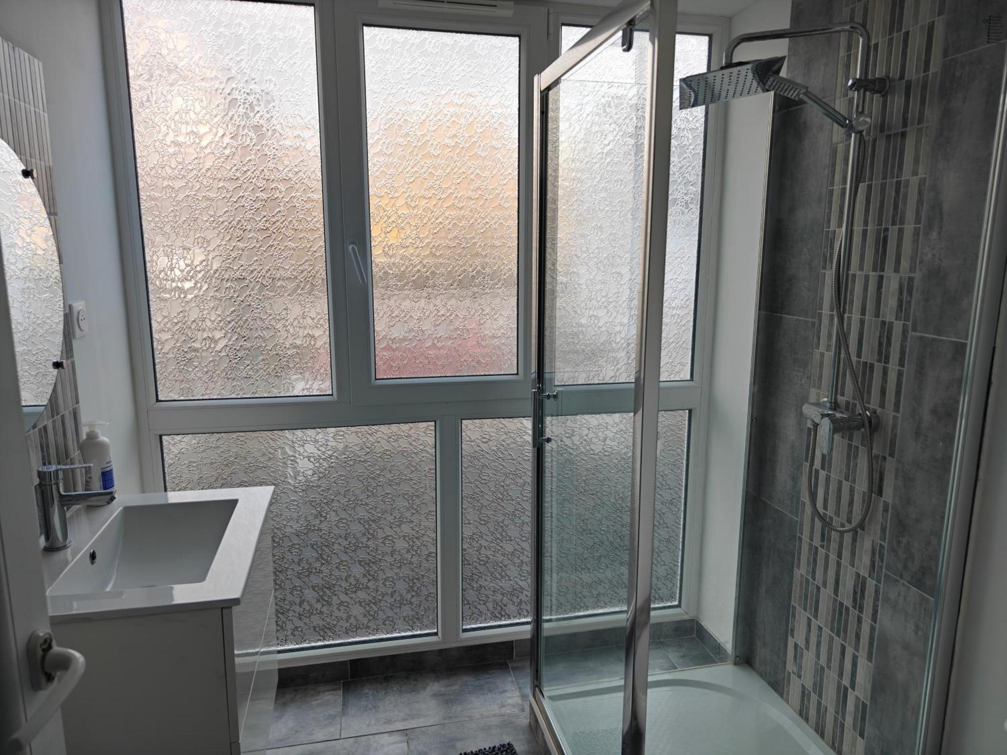 Suite 2 Lits Auberge Du Manala Hotel 24 24 Proche Basel Saint-Louis  Exterior foto